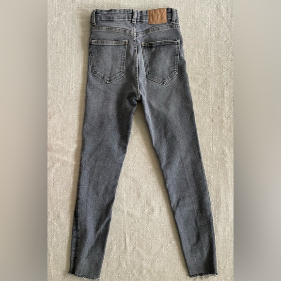 Zara Jeans - Picture 2 of 5